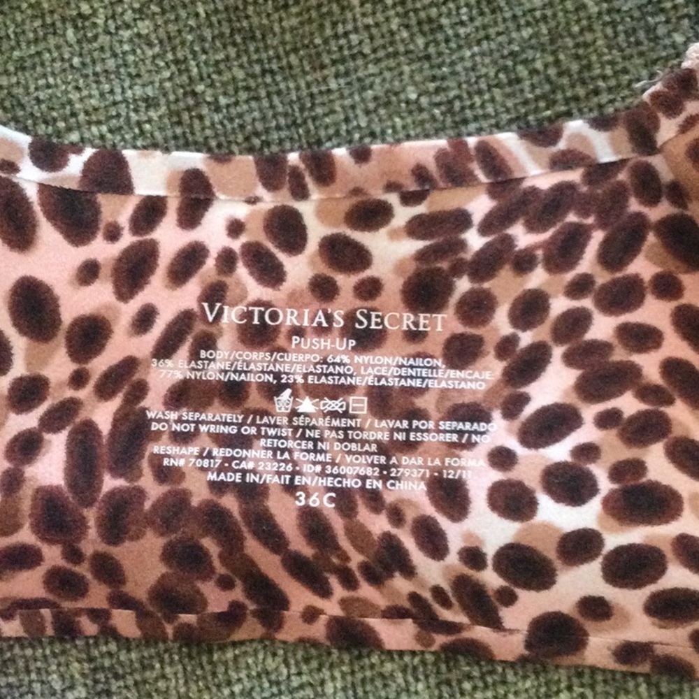 Front Closure Bra - Picture 3 of 3